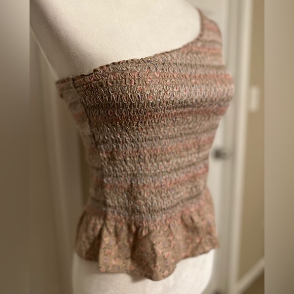 American Eagle One Shoulder Sleeve Floral Elastic Top Size: Small - Picture 5 of 5